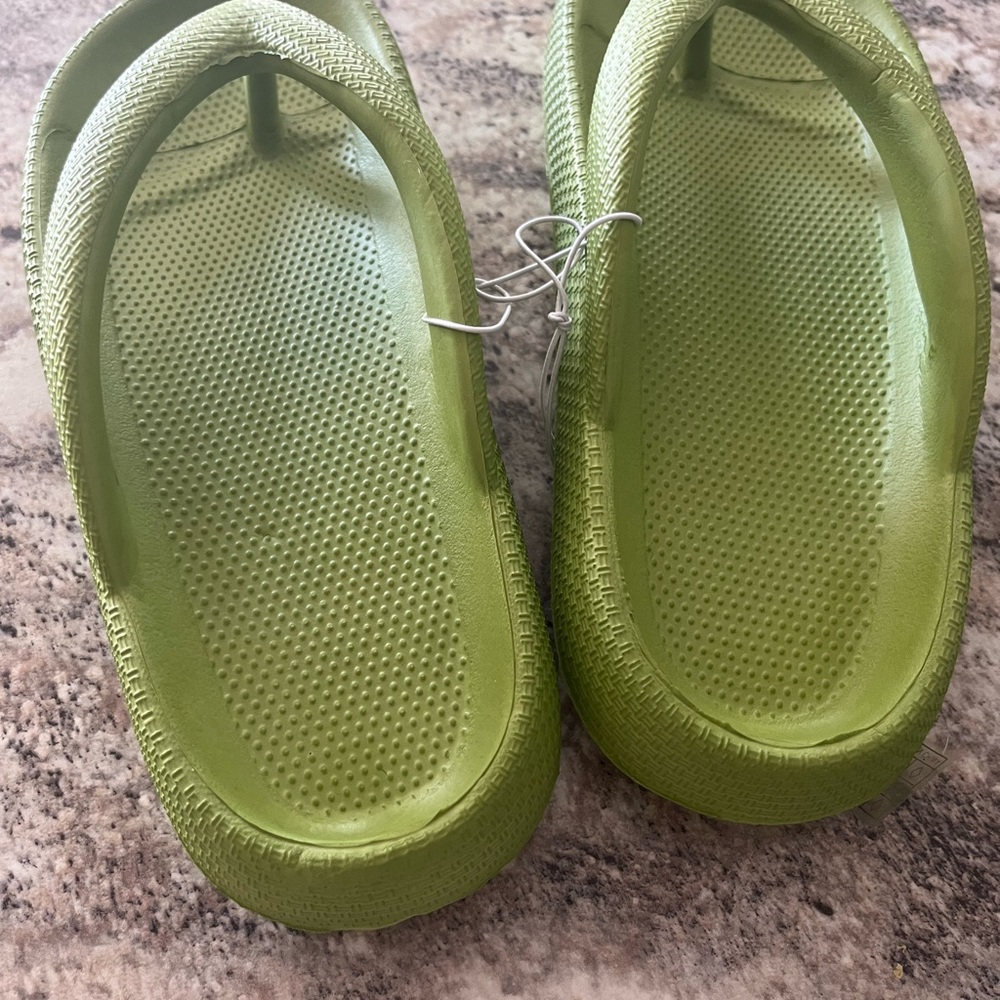 Flip flops - Picture 5 of 8